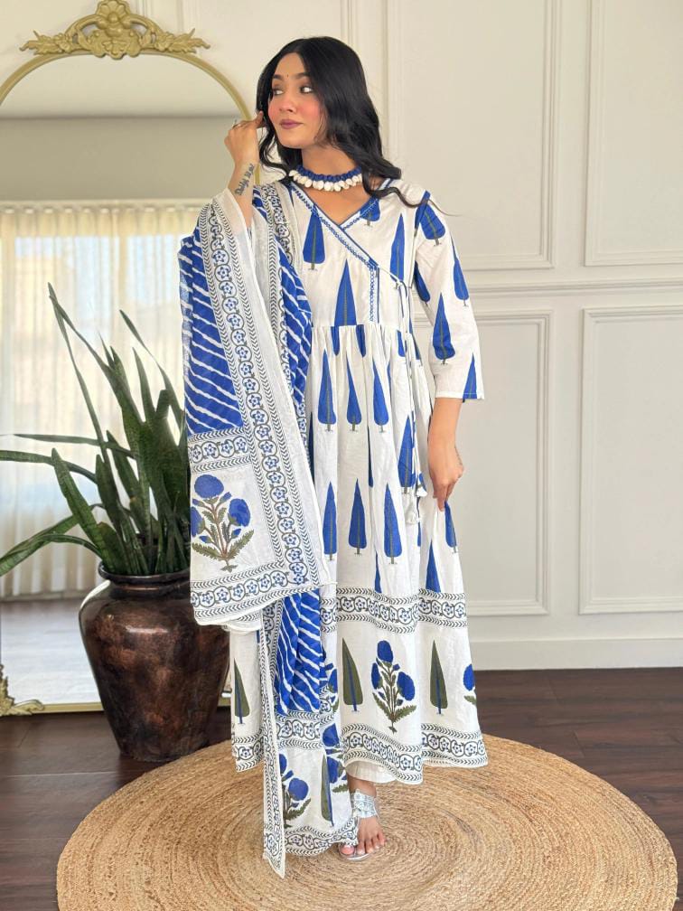 Women flowers print kurta pant dupatta set