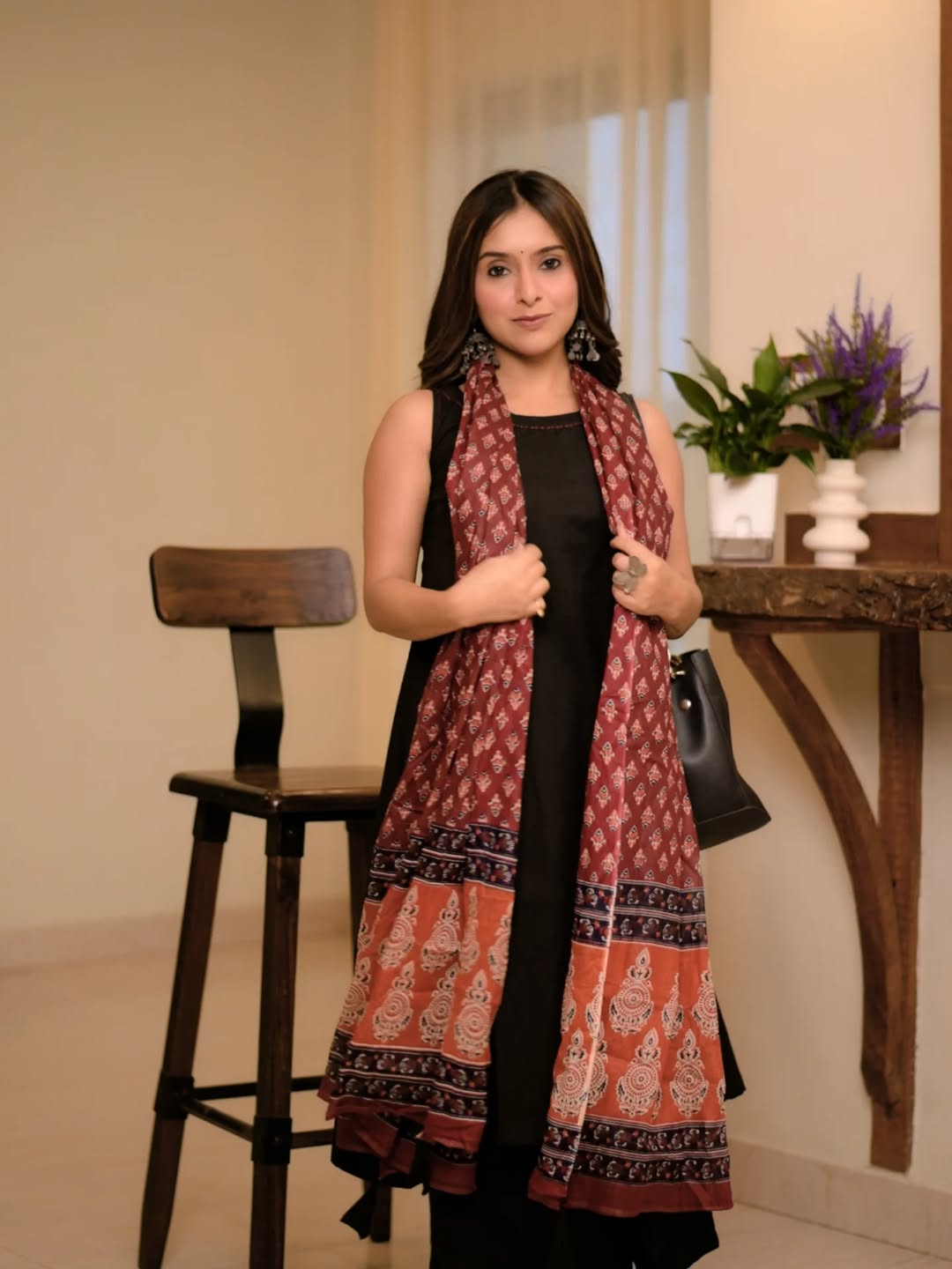 BLACK CLASSY HANDLOOM A LINE KURTI PANT DUPATTA WITH BOTH SIDES POCKETS