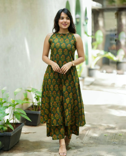 Green Floral Printed Sleeveless Layered Kurta with Matching Pants