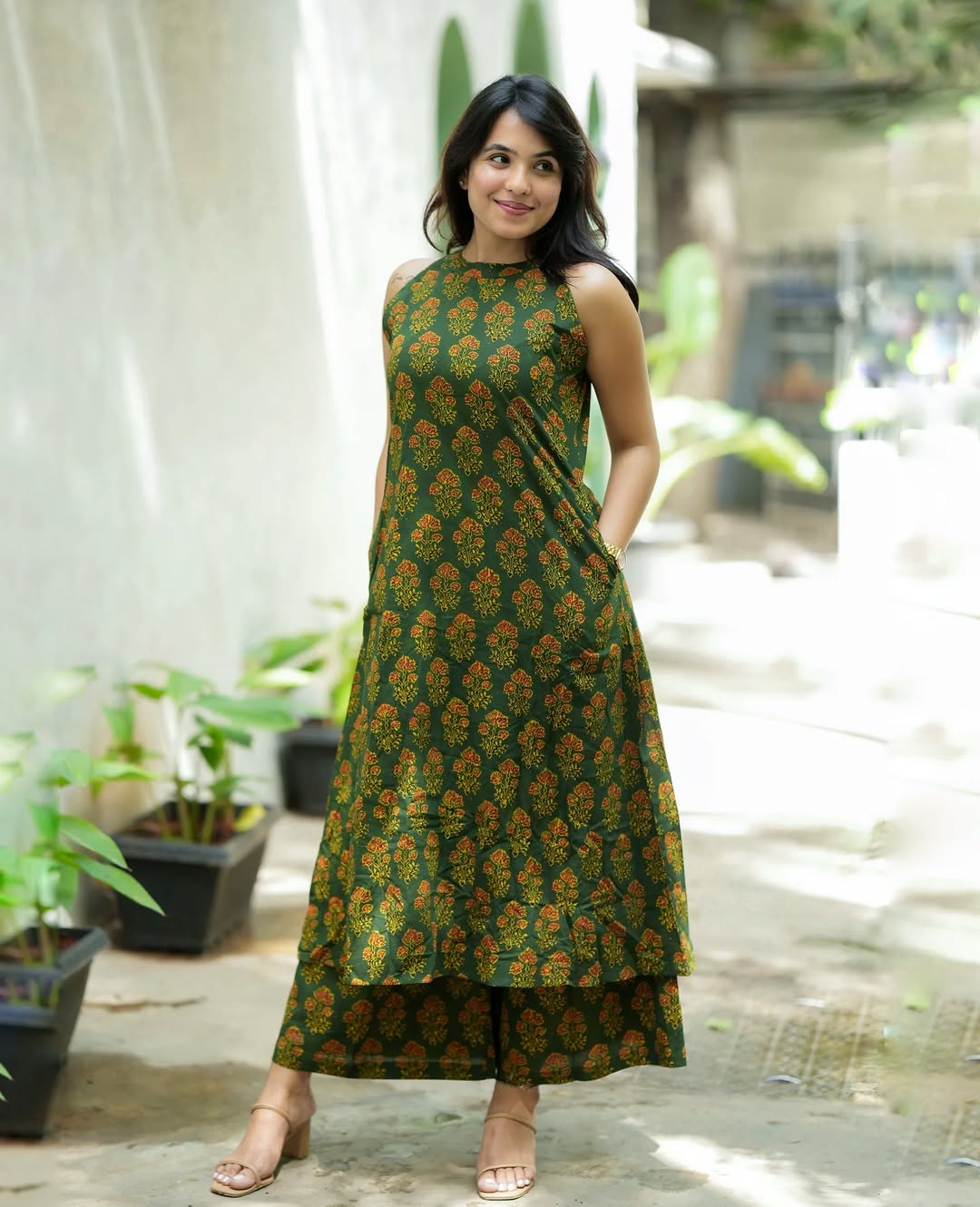 Green Floral Printed Sleeveless Layered Kurta with Matching Pants