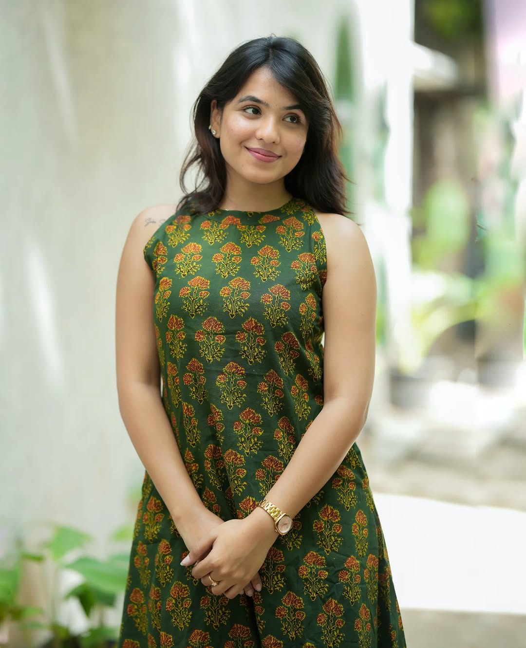 Green Floral Printed Sleeveless Layered Kurta with Matching Pants