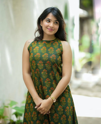 Green Floral Printed Sleeveless Layered Kurta with Matching Pants