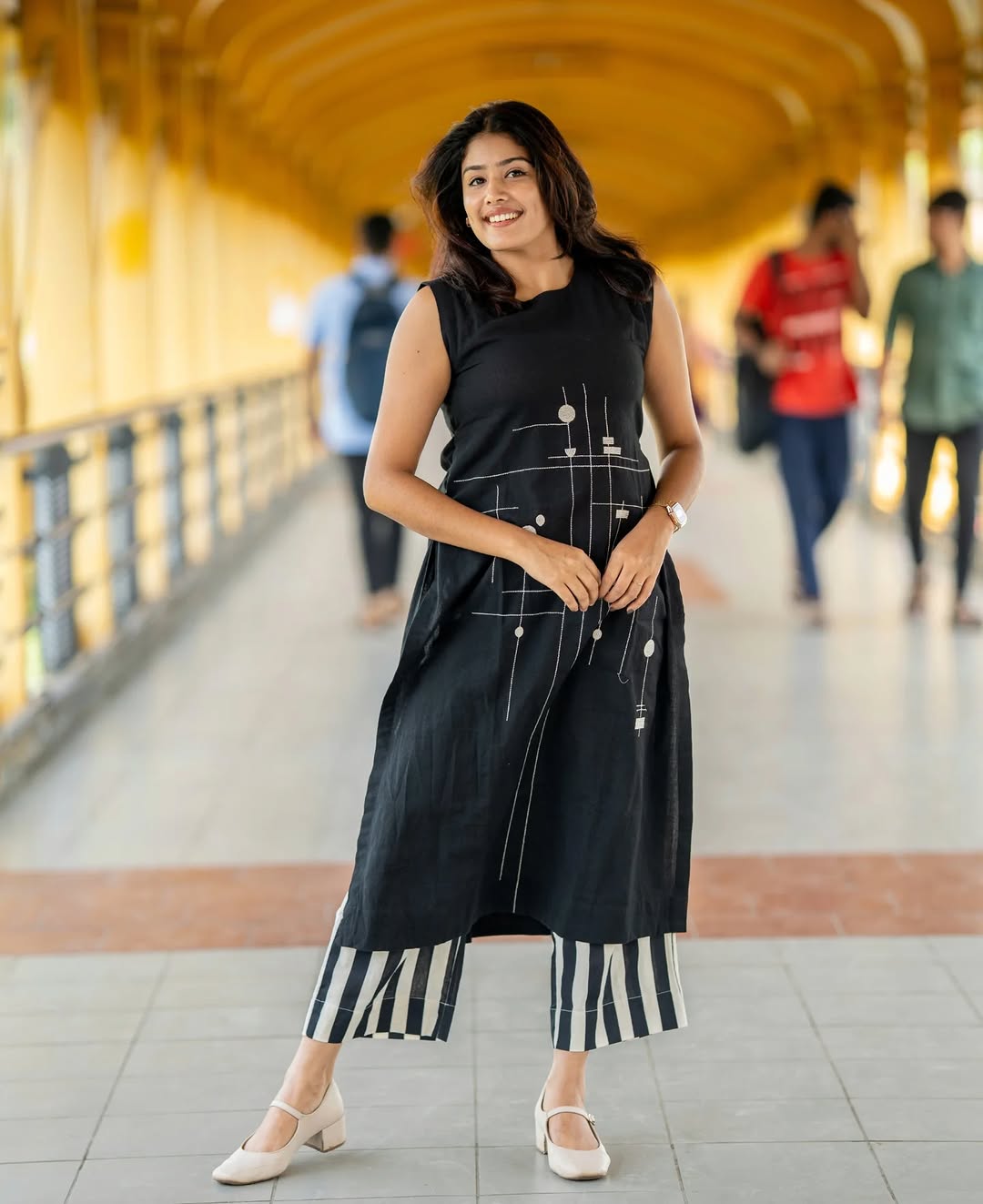 Black Abstract Printed Sleeveless Kurta & Striped Pant Set for Women
