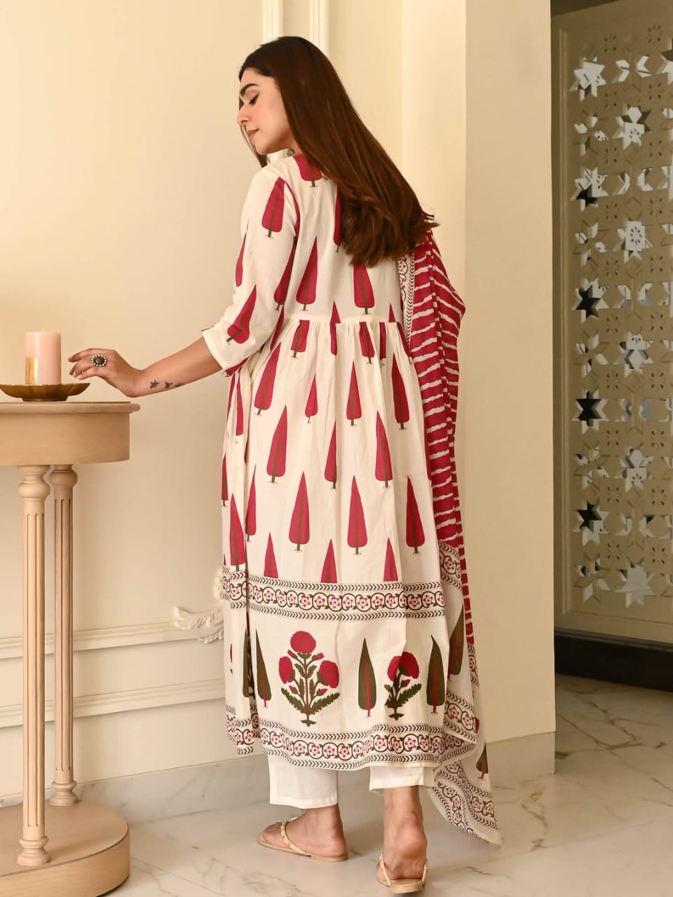 Women flowers print kurta pant dupatta set