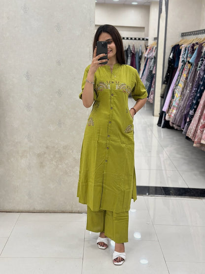 Women Embroidery Kurta Set