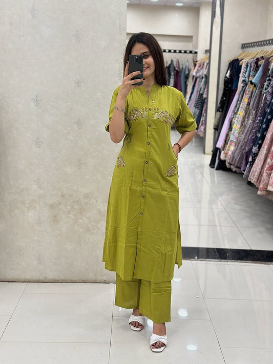 Women Embroidery Kurta Set