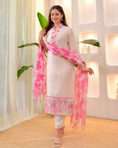 BLUSH PINK FLORAL THREADWORK KURTA PANT DUPATTA SUIT