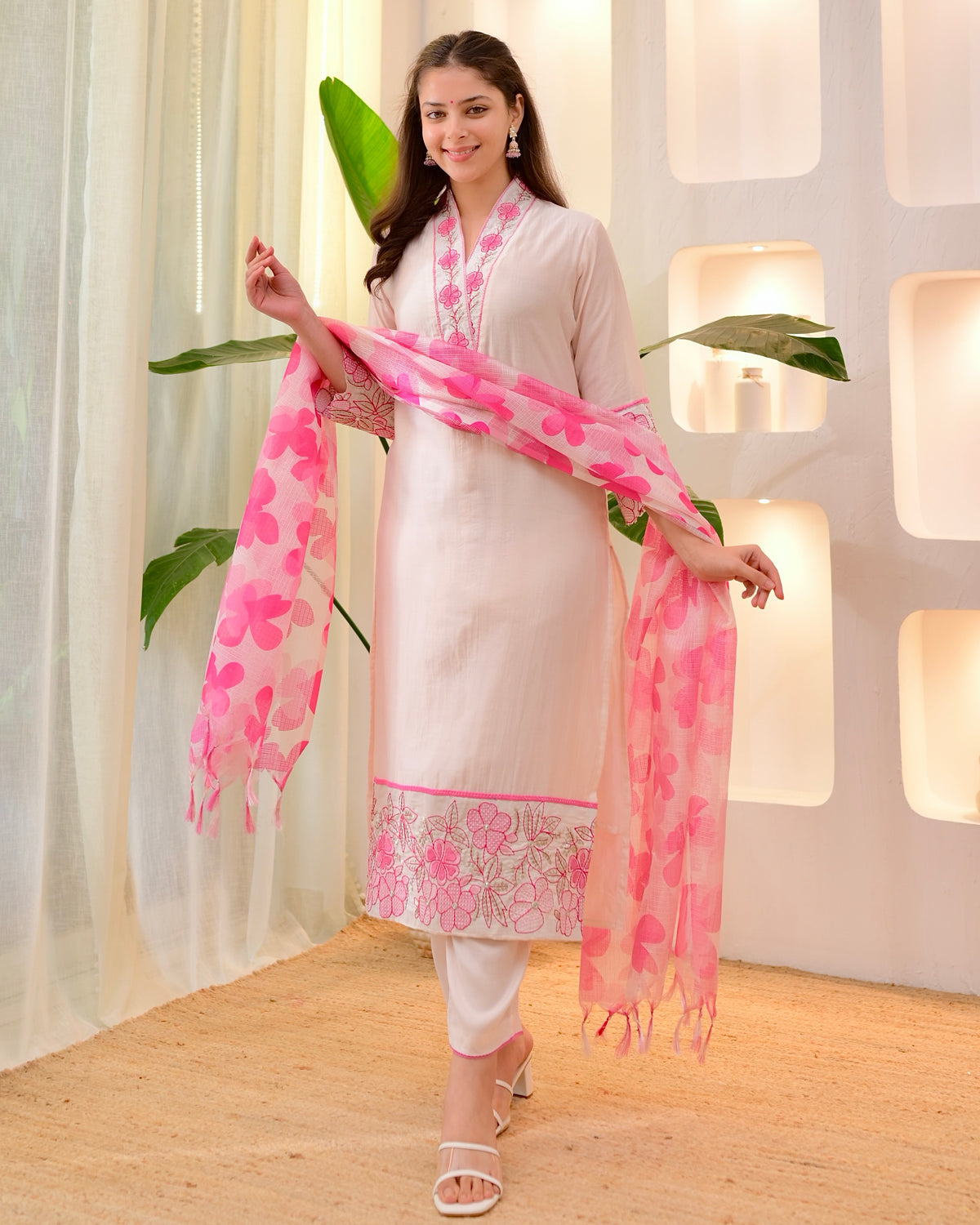 BLUSH PINK FLORAL THREADWORK KURTA PANT DUPATTA SUIT