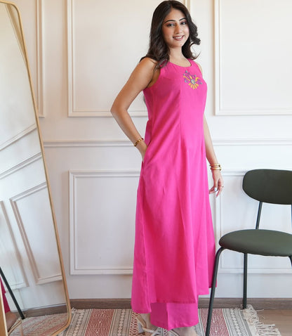 Pink embroidery sleeveless kurta pant set