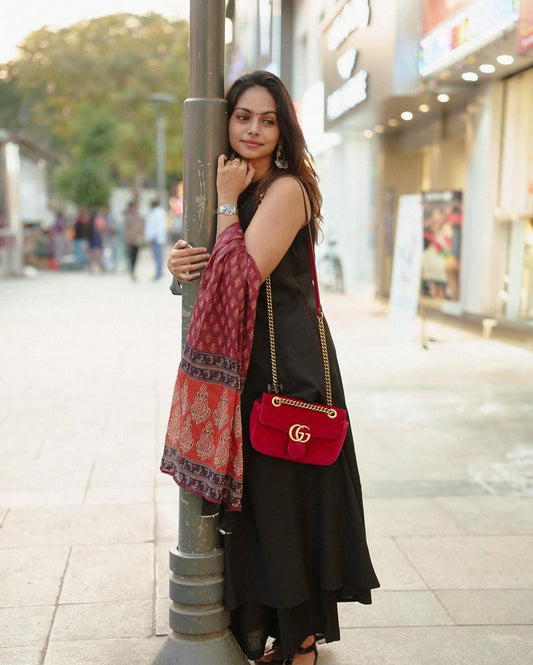 CLASSY HANDLOOM A LINE KURTI PANT DUPATTA WITH BOTH SIDES POCKETS