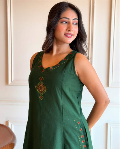 EMBROIDERY WORK A LINE KURTI PANT SET WITH BOTH SIDES POCKETS sett