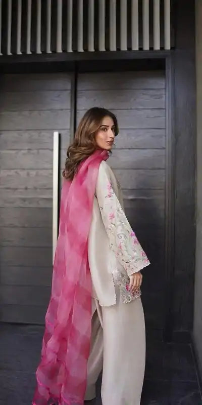 Lahriya Suit Set