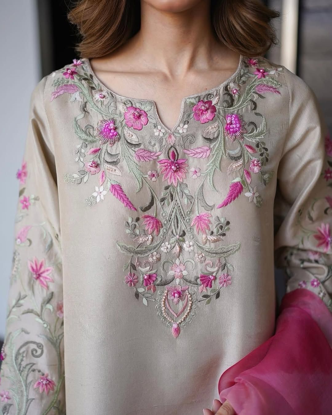Lahriya Suit Set