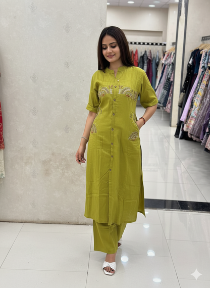 Women Embroidery Kurta Set